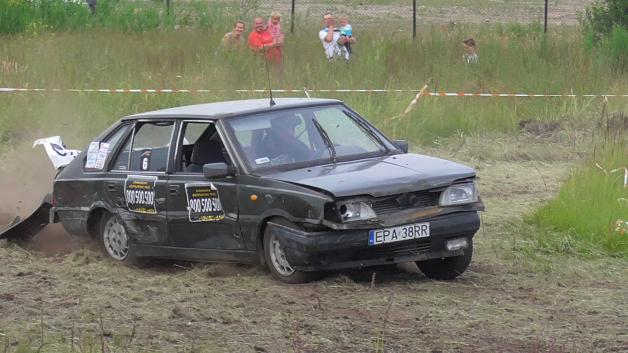 Impreza motoryzacyjna w Łaznowskiej Woli (video)